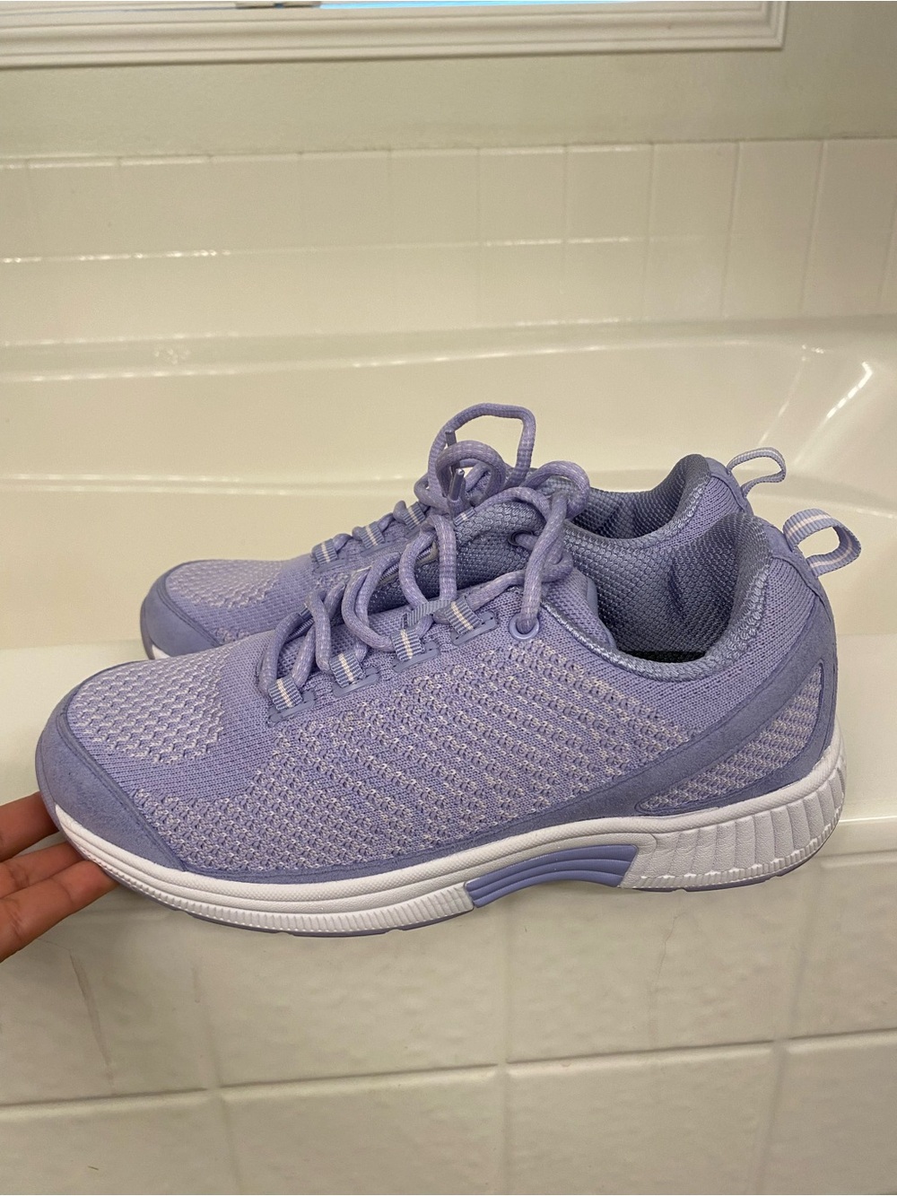 Orthofeet Women's Lightweight Lavender Knit Athletic Sneakers 7.5 X-Wide